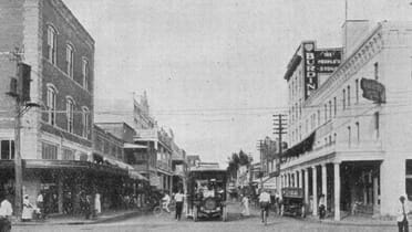 Avenue D and Twelfth Street (Miami Avenue & Flagler Street) in 1913