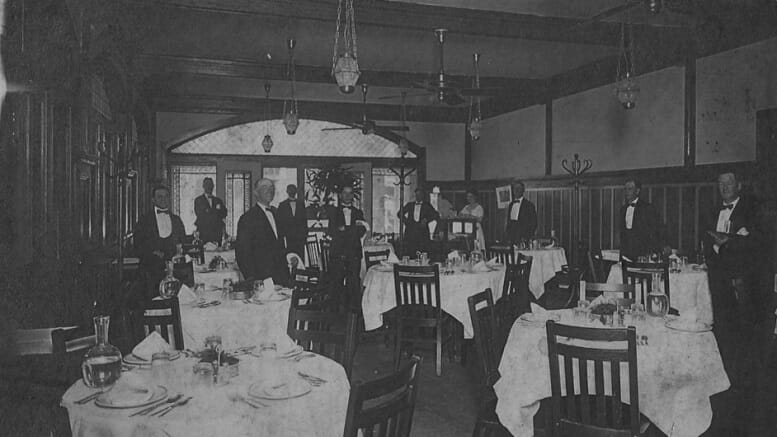Inside of Ye Wee Tappie Tavern in 1913
