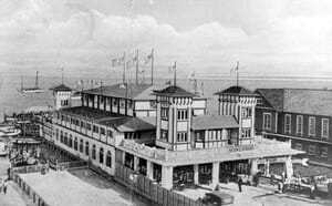 Elser Pier in 1918.
