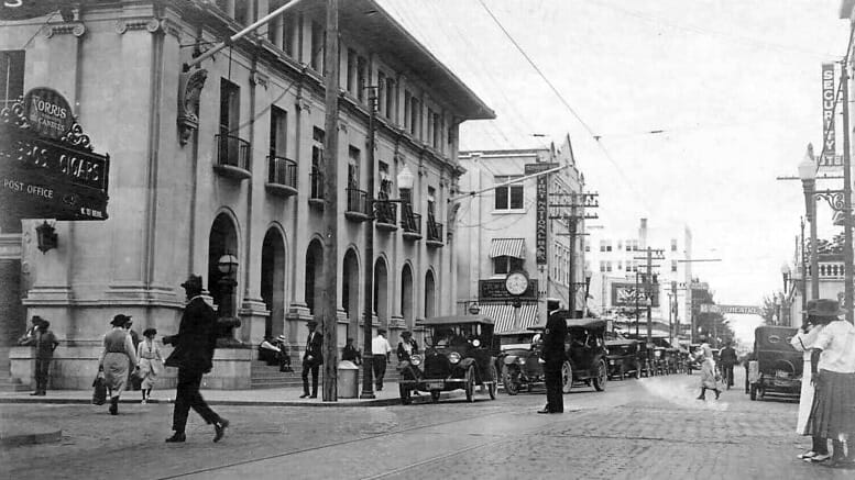 NE First Avenue in 1921