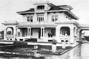 Highleyman First Home in 1915