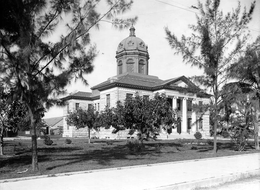 Original Dade County courthouse at 73 Flagler Street, which opened in 1904.