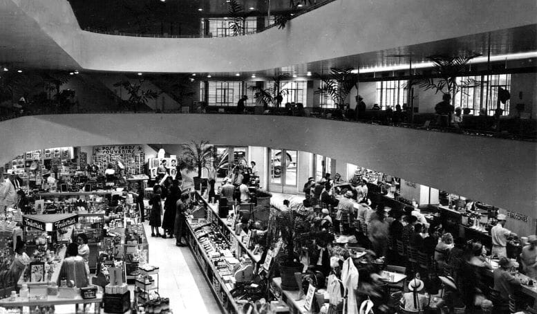 Interior of Walgreens in 1945